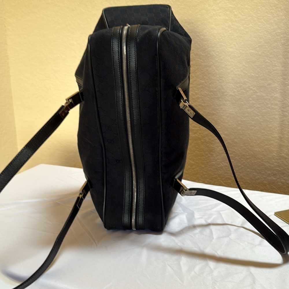 Gucci Authentic Black Weekend Travel Bag with Structured Design - Picture 12 of 16